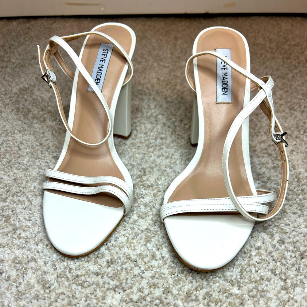 Steve Madden ankle strap white sandals heels 10